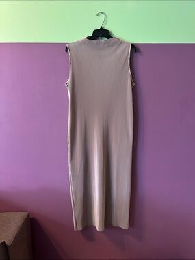 Sleeveless Ribbed Maxi Dress in Mauve-Gray